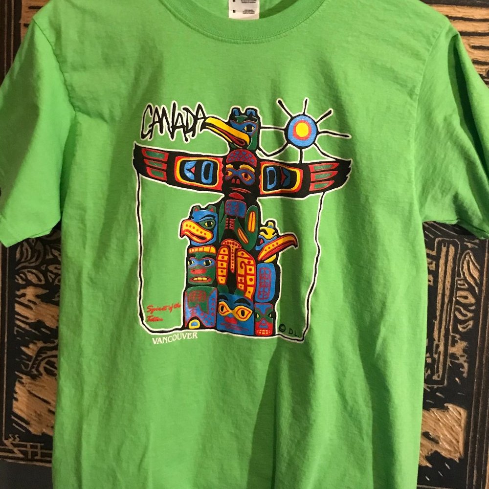 Vancouver Canada 'Spring of The Totem tee (Medium)